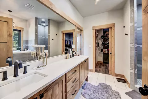 Bath - 37 Quartz Creek Rd, Clancy, MT 59634 photo 4 of 7