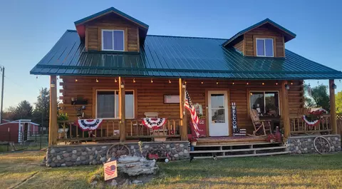 805 3rd St SW, Choteau, MT 59422