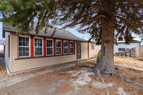 133 S Oak St, Townsend, MT 59644