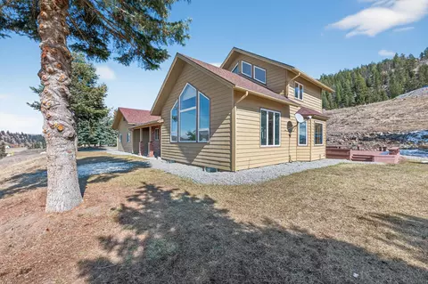100 Mountain Cir, Eureka, MT 59917