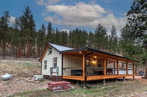 Exterior - 30260 Beavertail Rd, Clinton, MT 59825 photo 3 of 11