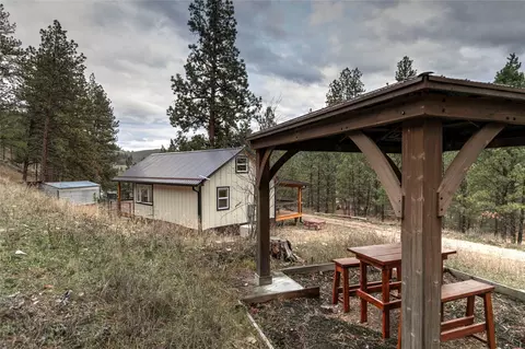 Exterior - 30260 Beavertail Rd, Clinton, MT 59825 photo 8 of 11