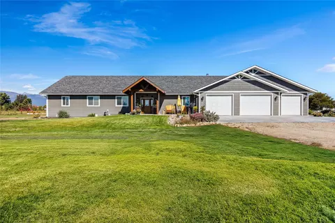 Exterior - 400 Cochell Way, Corvallis, MT 59828 photo 3 of 12