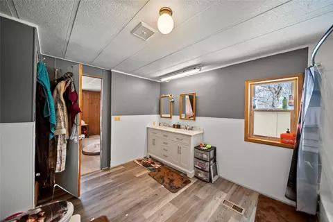Bath - 62 Silver Leaf Dr, Kalispell, MT 59901 photo 2 of 4