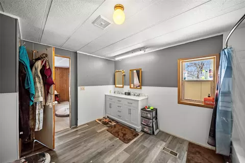 Bath - 62 Silver Leaf Dr, Kalispell, MT 59901 photo 3 of 4