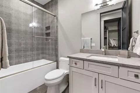 Bath - 748 Ranch Ridge Ln, Florence, MT 59833 photo 6 of 7