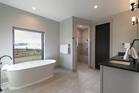 Bath - 748 Ranch Ridge Ln, Florence, MT 59833 photo 2 of 7