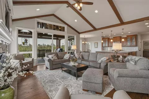 Living - 526 Bitterroot Dr, Florence, MT 59833 photo 1 of 8