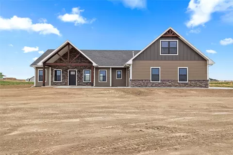 40 Platinum Ln, Great Falls, MT 59405