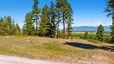 167 Dixie Ln, Kalispell, MT 59901 photo 2