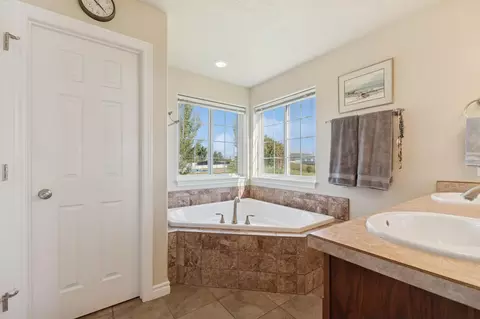 Bath - 151 Rocky Meadows Loop, Kalispell, MT 59901 photo 2 of 4