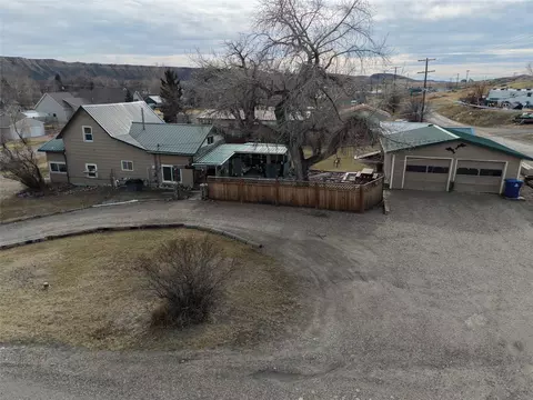 1122 Saint Charles St, Fort Benton, MT 59442
