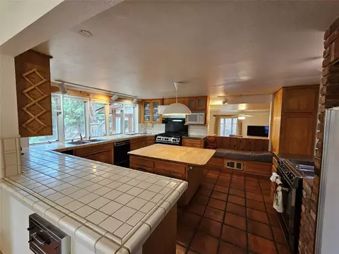 Kitchen - 645 Alvista Loop, Hamilton, MT 59840 photo 1 of 2