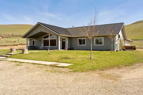 42 Tyler M Rd, Plains, MT 59859