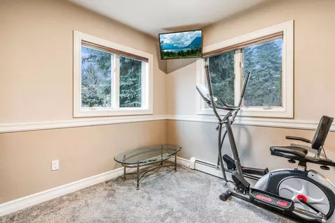 Bedroom - 163 Crestview Dr, Bigfork, MT 59911 photo 1 of 11