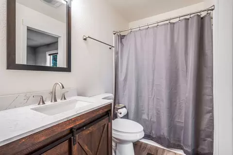 Bath - 163 Crestview Dr, Bigfork, MT 59911 photo 10 of 10