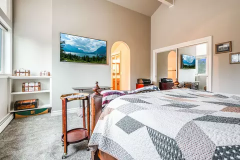 Bedroom - 163 Crestview Dr, Bigfork, MT 59911 photo 3 of 11