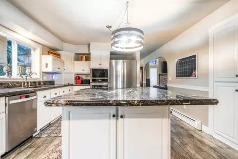 Kitchen - 163 Crestview Dr, Bigfork, MT 59911 photo 2 of 7