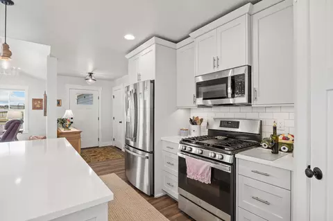 Kitchen - 145 Silvertip Trl, Kalispell, MT 59901 photo 4 of 4