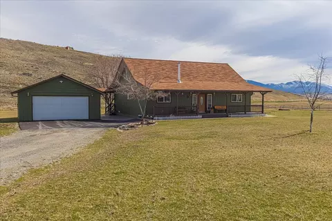 Exterior - 996 Airport Rd, Eureka, MT 59917 photo 3 of 28
