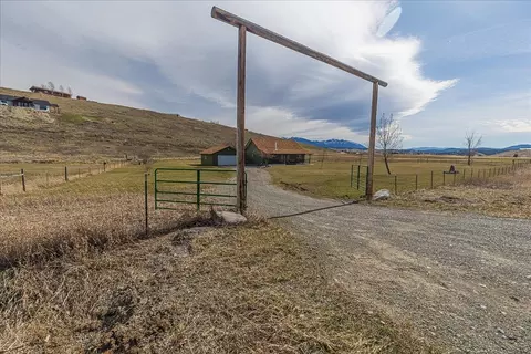 Exterior - 996 Airport Rd, Eureka, MT 59917 photo 28 of 28