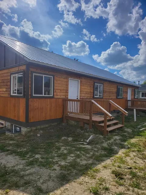 120 3rd St SW, Cut Bank, MT 59427