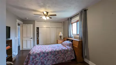 Bedroom - 519 E 4th St, Libby, MT 59923 photo 2 of 3