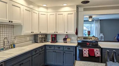 Kitchen - 519 E 4th St, Libby, MT 59923 photo 4 of 5