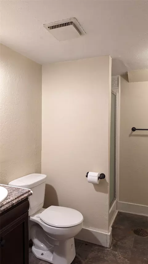 Bath - 519 E 4th St, Libby, MT 59923 photo 3 of 4