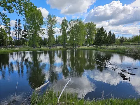 4425 W Willow Creek Rd, Lincoln, MT 59639