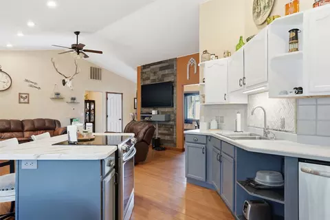 Kitchen - 231 Merganser Ln, Hamilton, MT 59840 photo 5 of 6