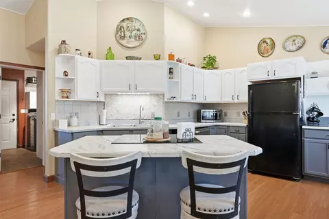 Kitchen - 231 Merganser Ln, Hamilton, MT 59840 photo 3 of 6