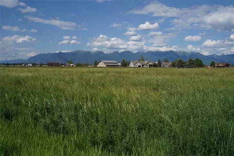 147 Farmland Acres Dr, Kalispell, MT 59901