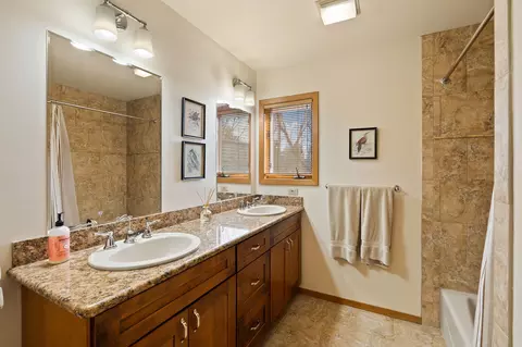 Bath - 11 Eagle Bend Dr, Bigfork, MT 59911 photo 2 of 2