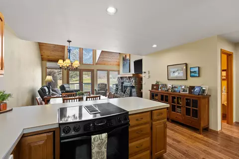 Kitchen - 11 Eagle Bend Dr, Bigfork, MT 59911 photo 2 of 5