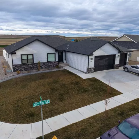 201 42nd Ave NE, Great Falls, MT 59404