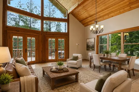 10200 Sleeman Creek Rd, Lolo, MT 59847