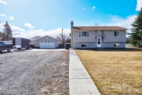 1121 Motsiff Rd, Helena, MT 59602