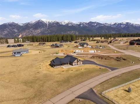 View/Area - 5 Towering Pine Ct, Kalispell, MT 59901 photo 2 of 9