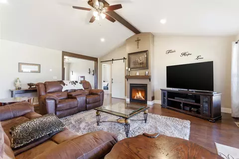 Living - 5 Towering Pine Ct, Kalispell, MT 59901 photo 2 of 2