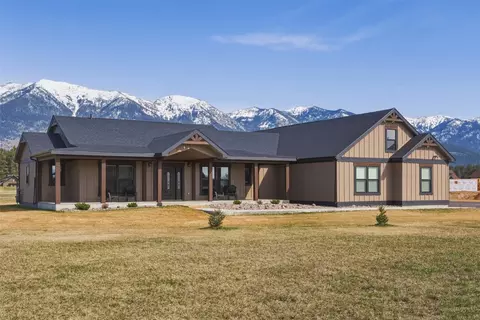5 Towering Pine Ct, Kalispell, MT 59901