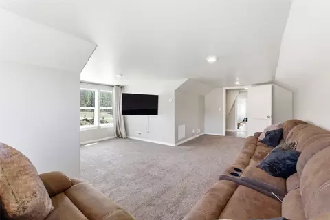 Entry Way - 5 Towering Pine Ct, Kalispell, MT 59901 photo 2 of 2
