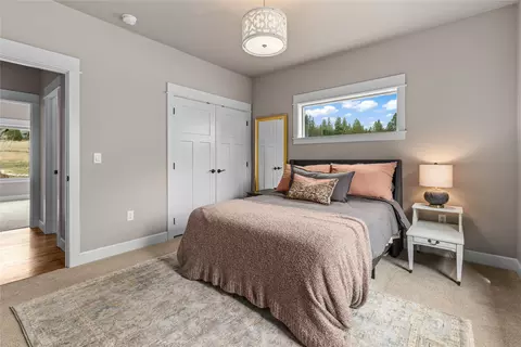 Bedroom - 693 Cottonwood Rd, Hamilton, MT 59840 photo 5 of 7