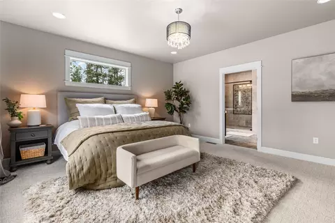 Bedroom - 693 Cottonwood Rd, Hamilton, MT 59840 photo 3 of 7