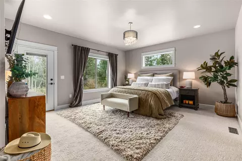 Bedroom - 693 Cottonwood Rd, Hamilton, MT 59840 photo 1 of 7