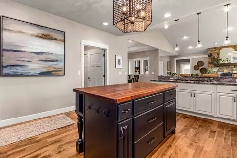 Kitchen - 693 Cottonwood Rd, Hamilton, MT 59840 photo 5 of 6