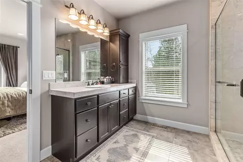 Bath - 693 Cottonwood Rd, Hamilton, MT 59840 photo 1 of 5
