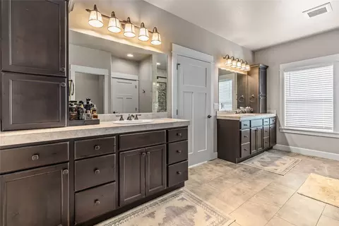 Bath - 693 Cottonwood Rd, Hamilton, MT 59840 photo 4 of 5
