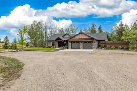 Exterior - 693 Cottonwood Rd, Hamilton, MT 59840 photo 2 of 25