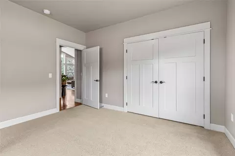 Bedroom - 693 Cottonwood Rd, Hamilton, MT 59840 photo 7 of 7